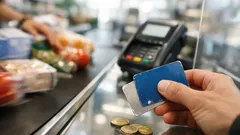 Kreditkarte statt Debit: warum in Argentinien immer mehr Alltag auf Pump bezahlt wird