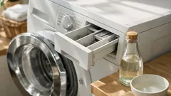 Schimmel in der Waschmittelschublade entfernen: so klappt’s mit weißem Essig